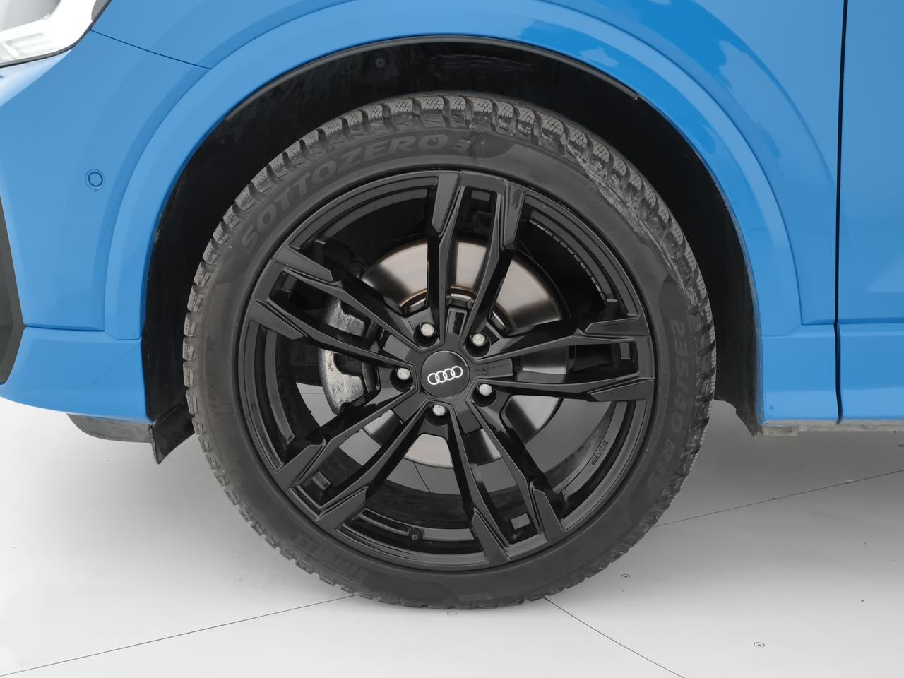 Audi Q2 35 1.5 tfsi Identity Black