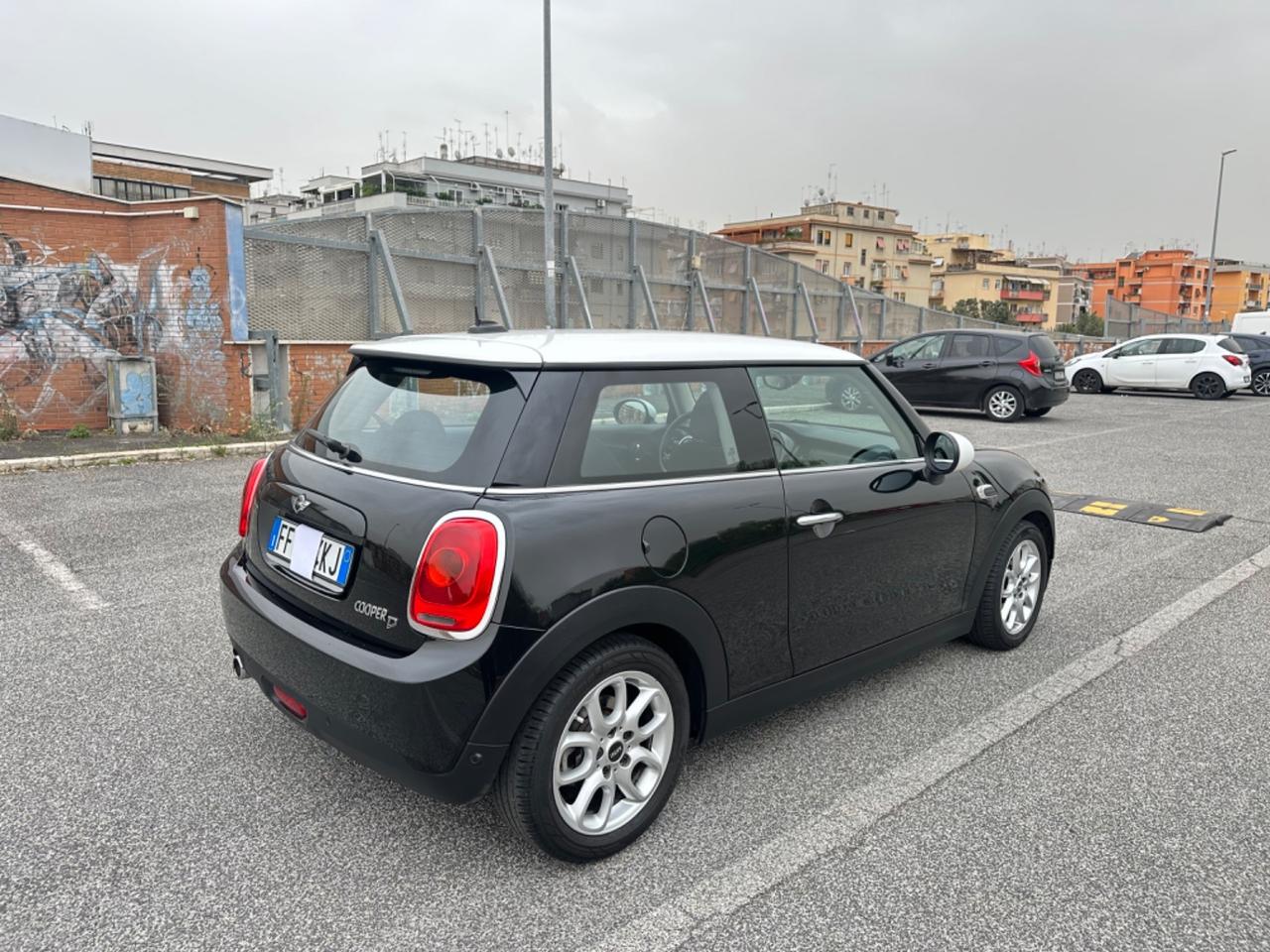 Mini Cooper D 1.5 Hype 3p E6 *Navi