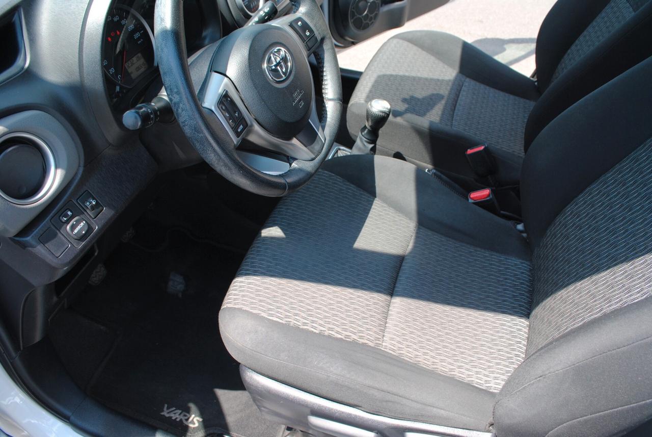TOYOTA YARIS 1.0 69 CV OK NEOPATENTATI