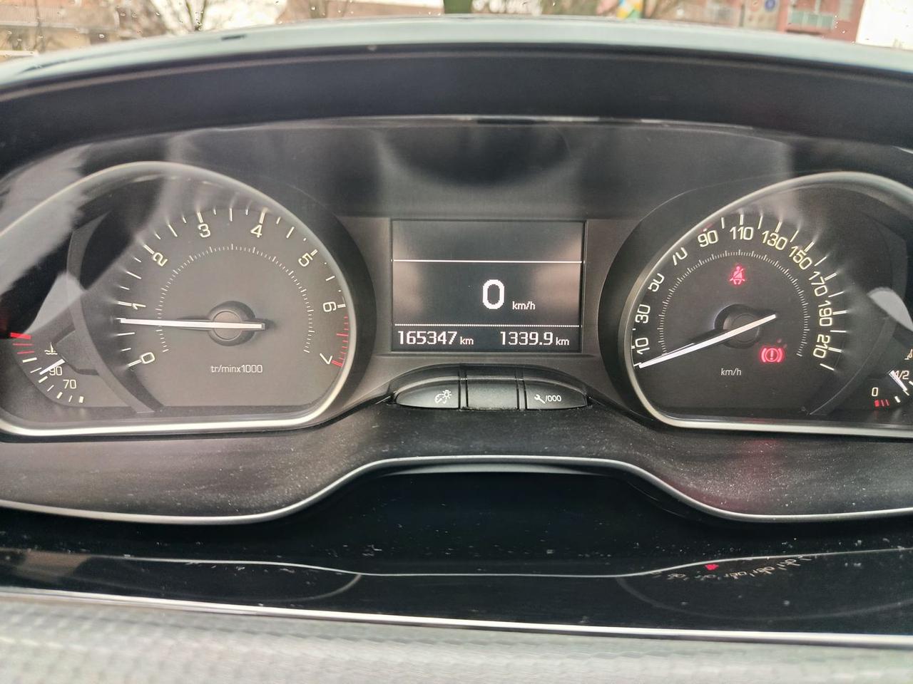 Peugeot 208 Allure 1.2 PureTech 82 #8383