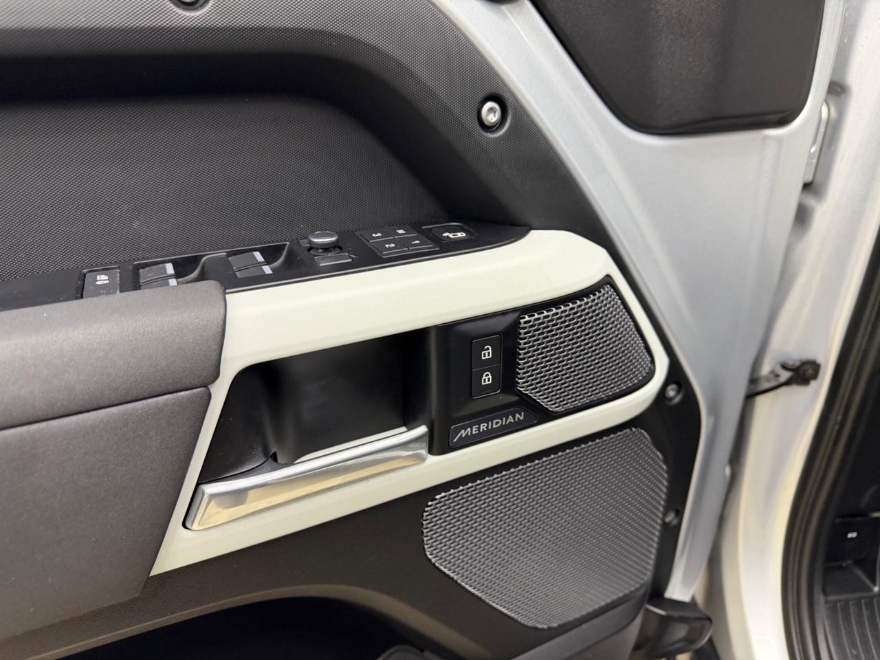 Land Rover Defender 110 2.0 240CV First Edition IPER FULL