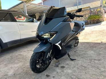 Yamaha T Max 530