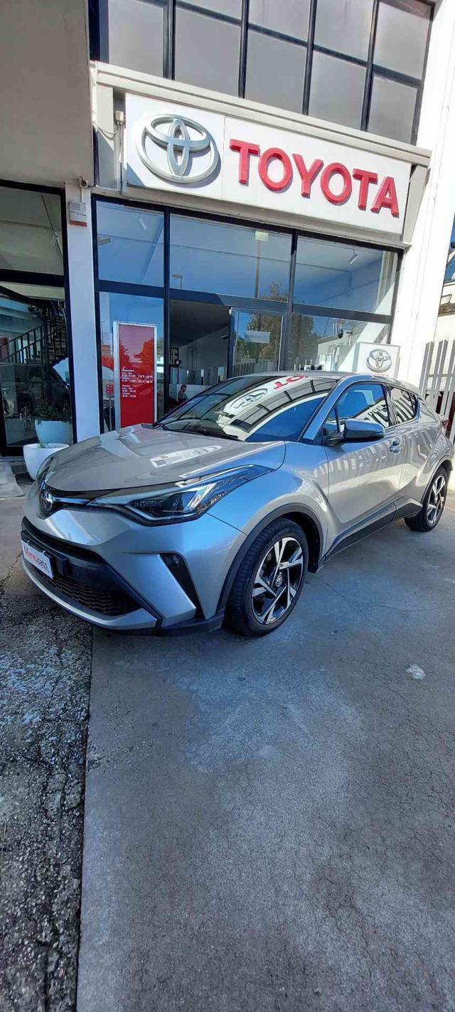 TOYOTA C-HR 1.8 Hybrid E-CVT Trend