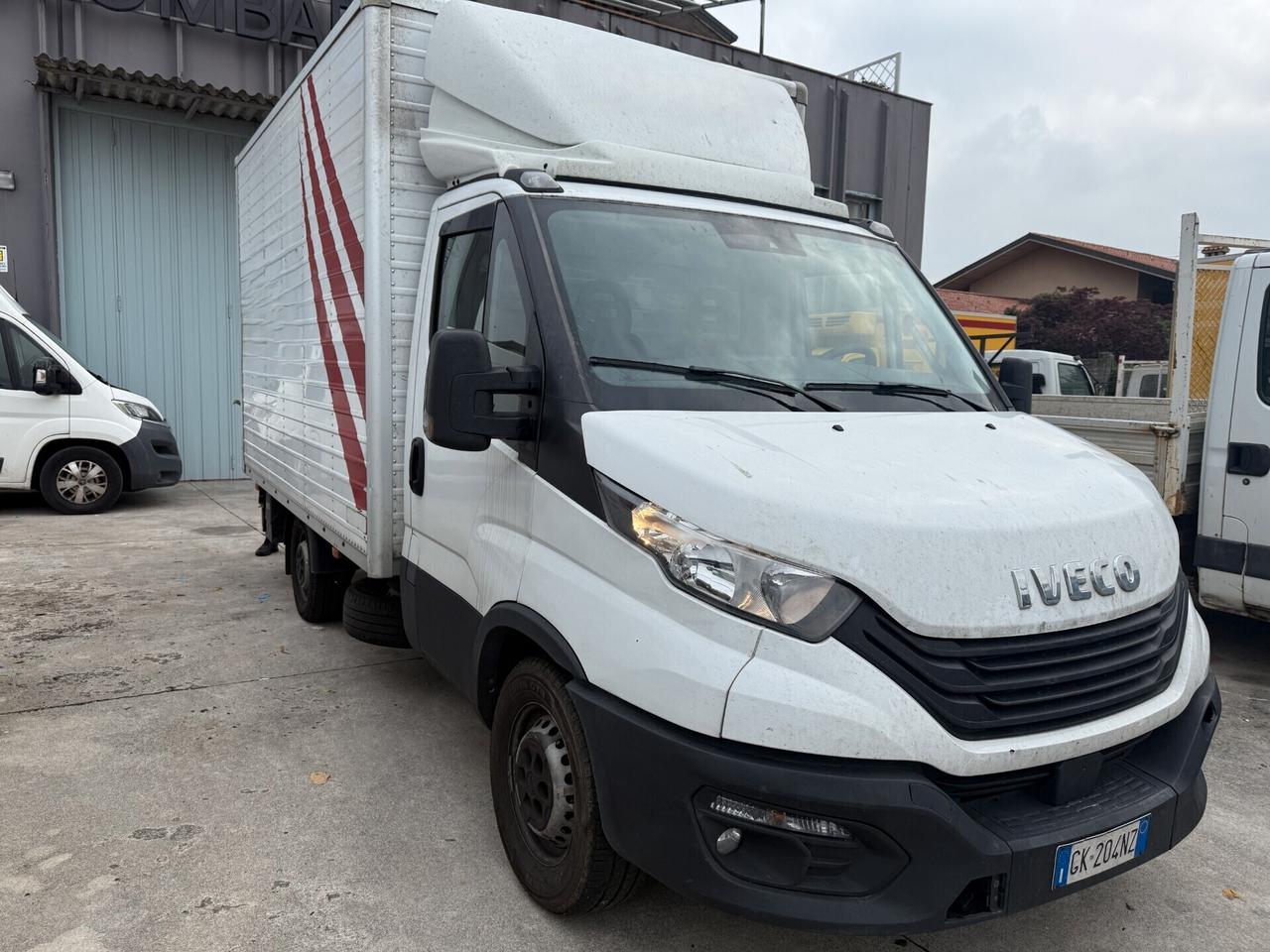 Iveco Daily 35S18/175CV/3.0/SPONDA/2022