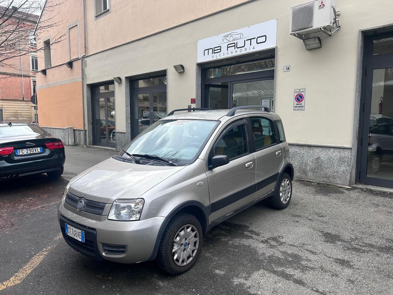 Fiat Panda 4x4 Climbing