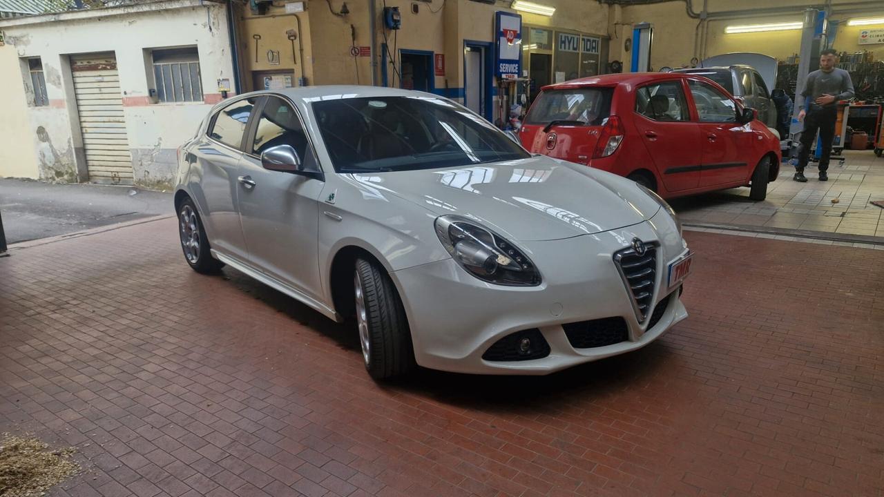 Alfa Romeo Giulietta 1750 TBi Quadrifoglio Verde
