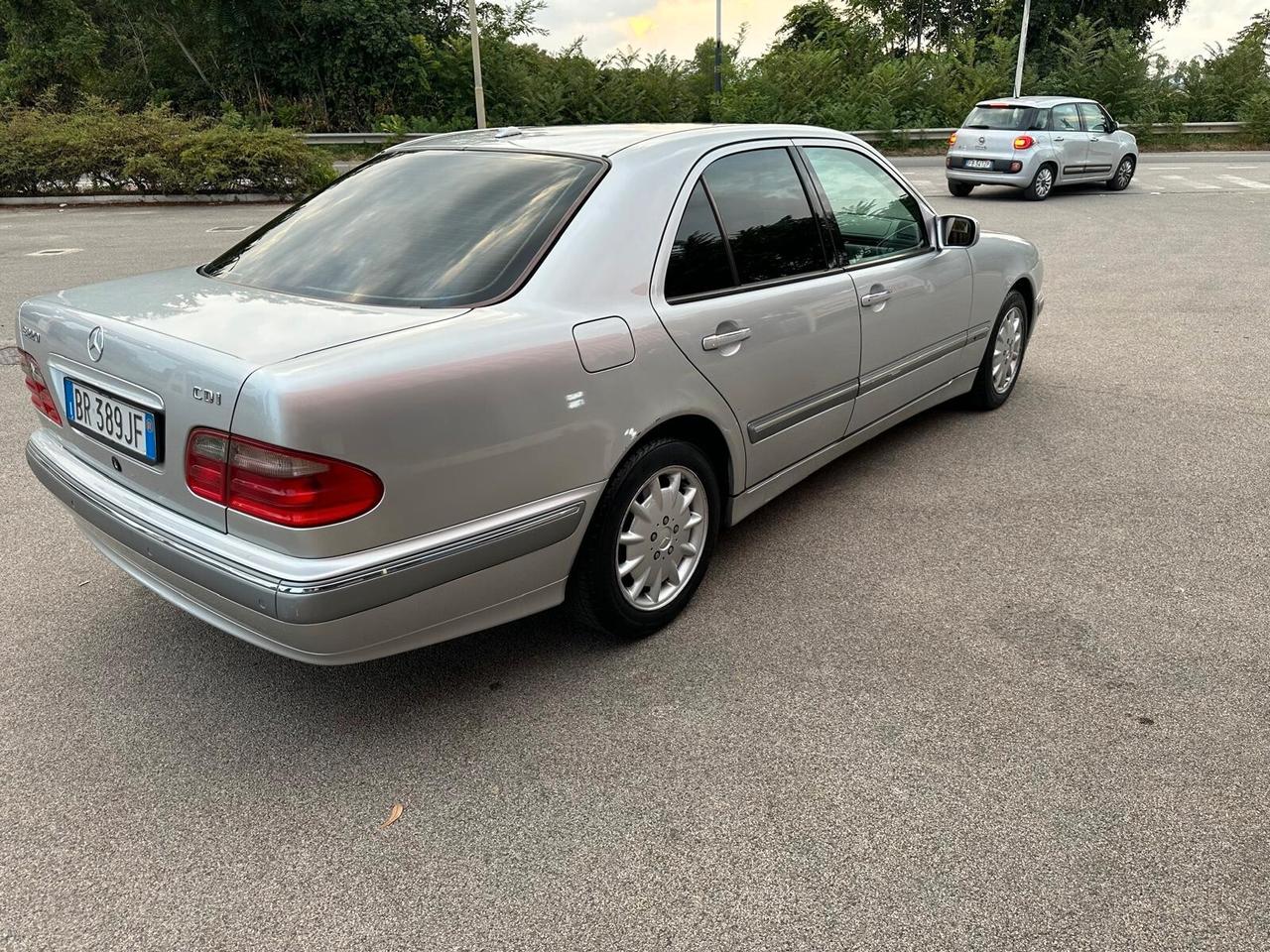 Mercedes-benz E 220 CDI AUOTOM PERFETTA