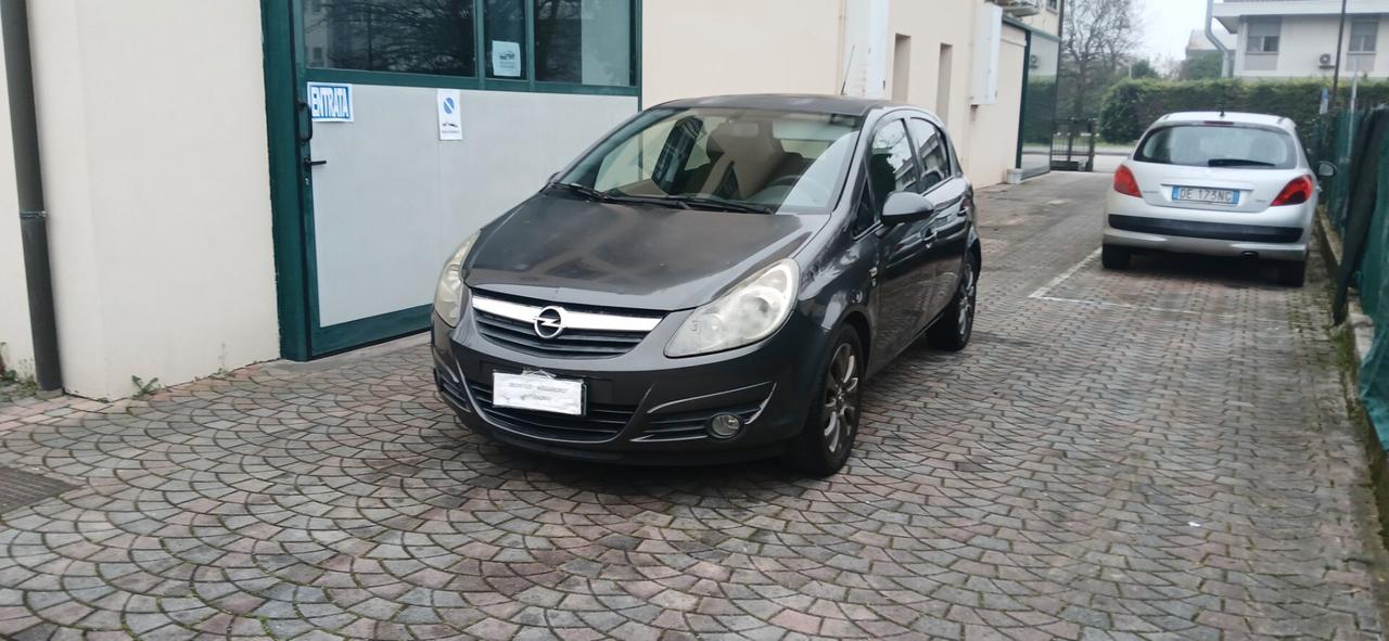 Opel Corsa diesel neopatentati 5 porte