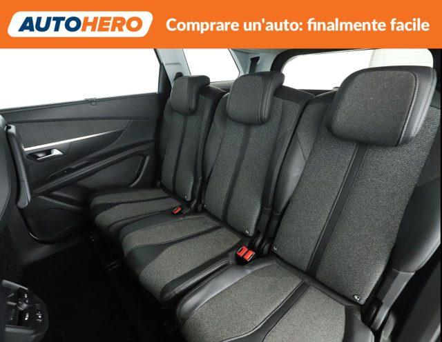 PEUGEOT 5008 BlueHDi 120 S&S Allure
