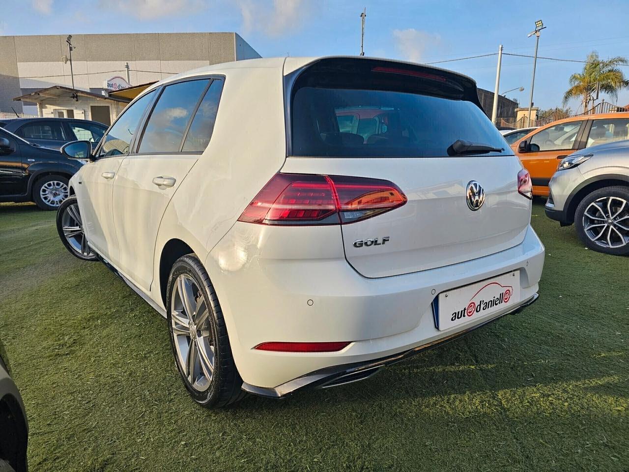 Volkswagen Golf 1.6 TDI 115 CV 5p. R-Line