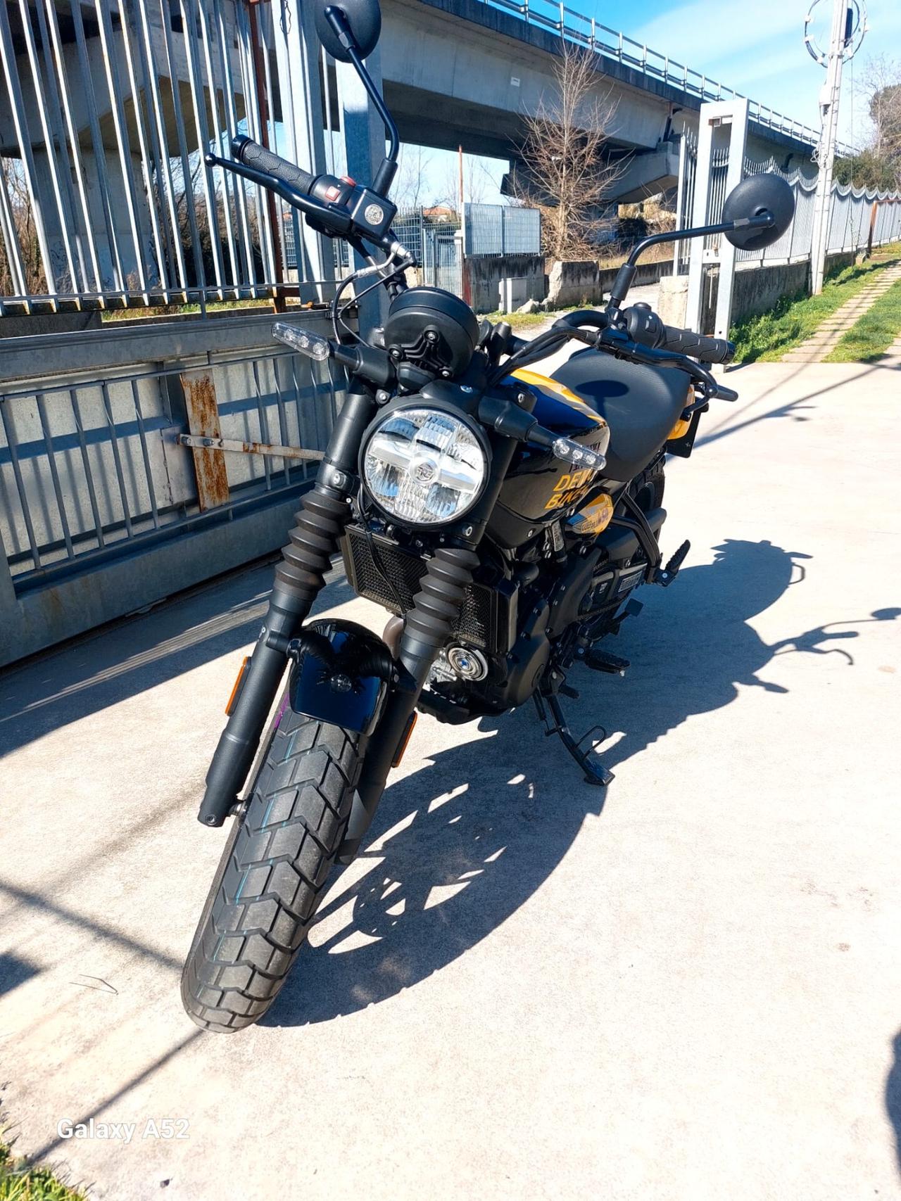 Royal Enfield Guerrilla 450