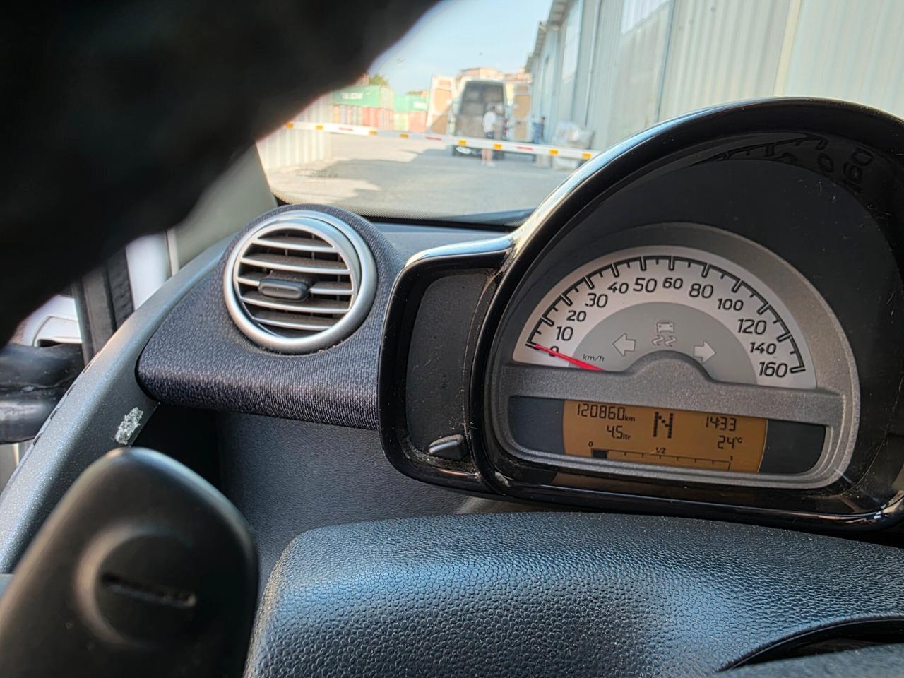 Smart ForTwo 1000 52 kW MHD coupé pure
