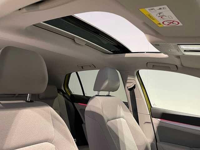 Volkswagen Golf 8ª serie 1.0eTSI 110CV DSG Life (MHEV) - IVA ESPOSTA/NEOPATENTATI