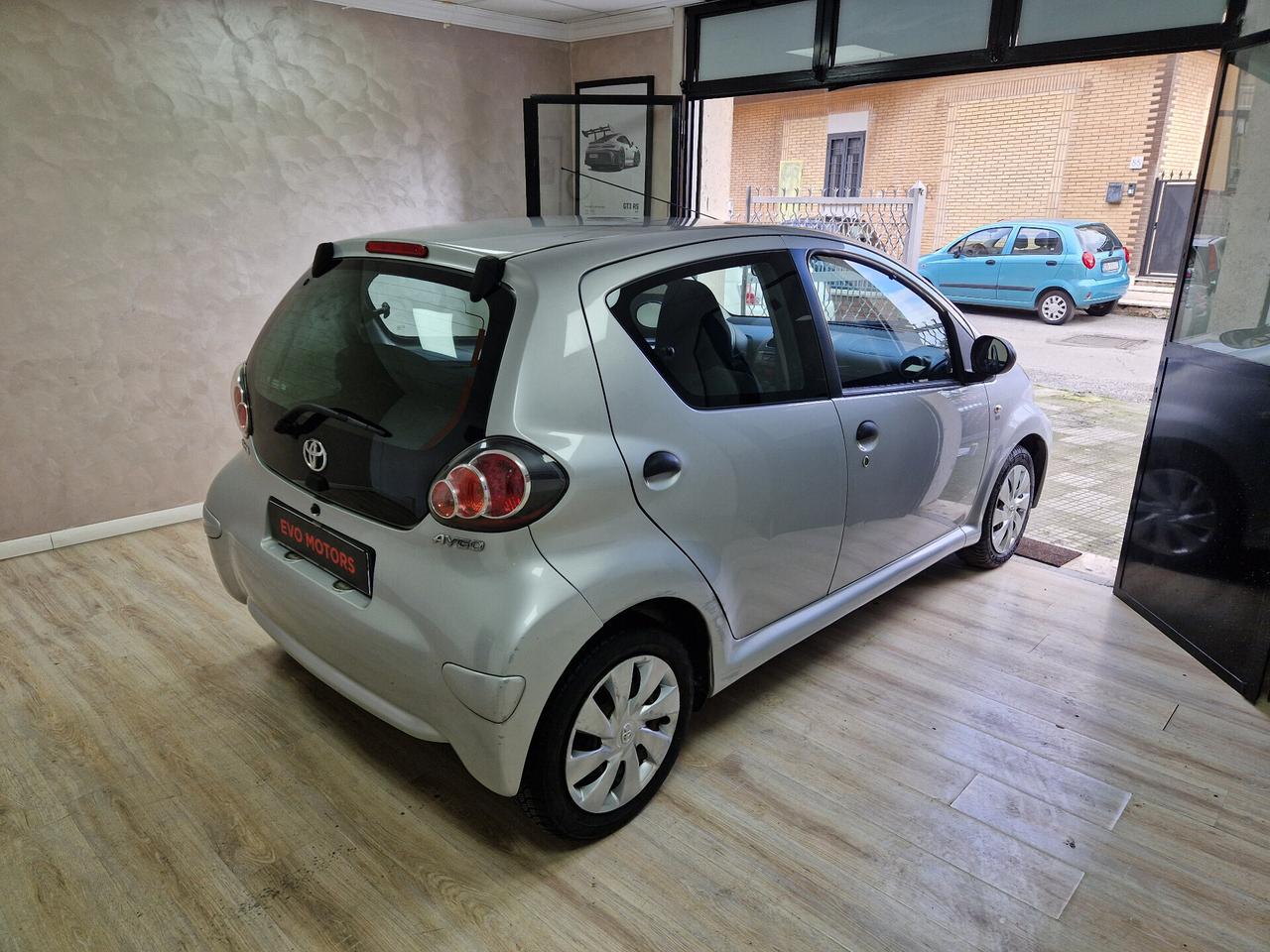 Toyota Aygo EURO 5 NEOPATENTATI