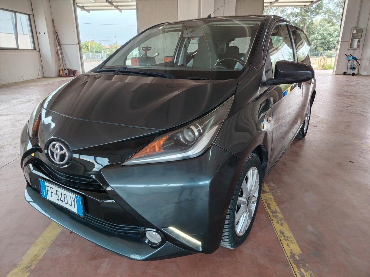 Toyota Aygo 1.0 VVT-i 69 CV 5 porte x-wave MMT