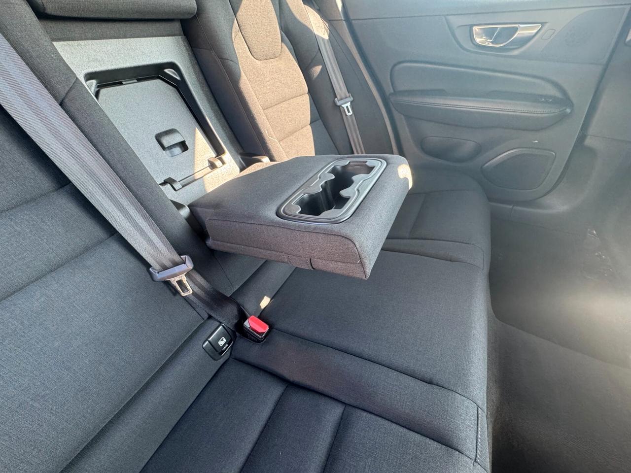 Volvo V60 B4 Geartronic Momentum Business