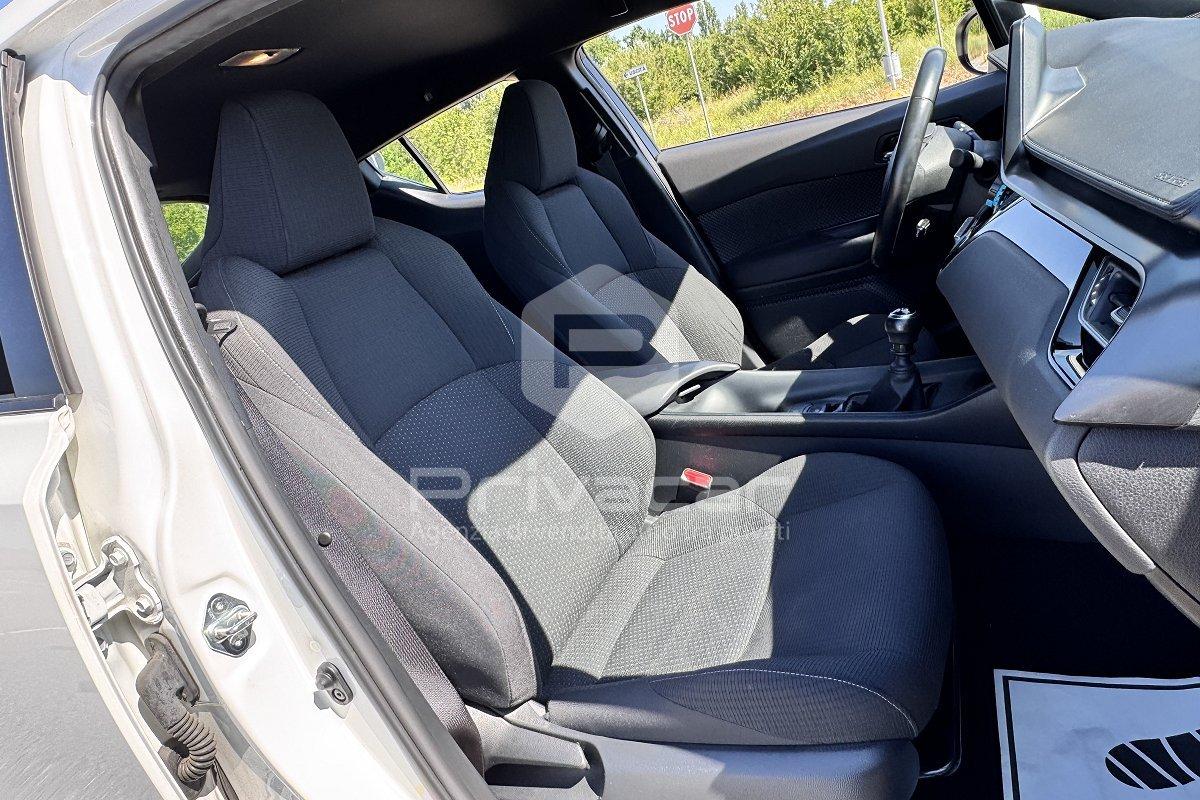 TOYOTA C-HR 1.2 Turbo Active