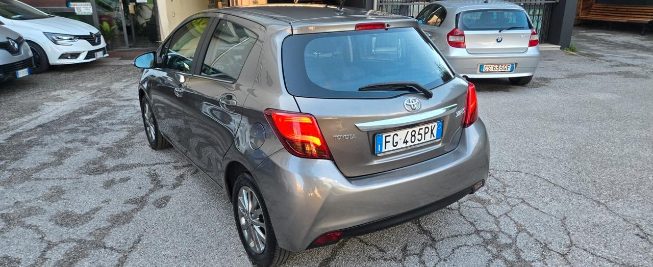 Toyota Yaris 1.0 5 porte Lounge