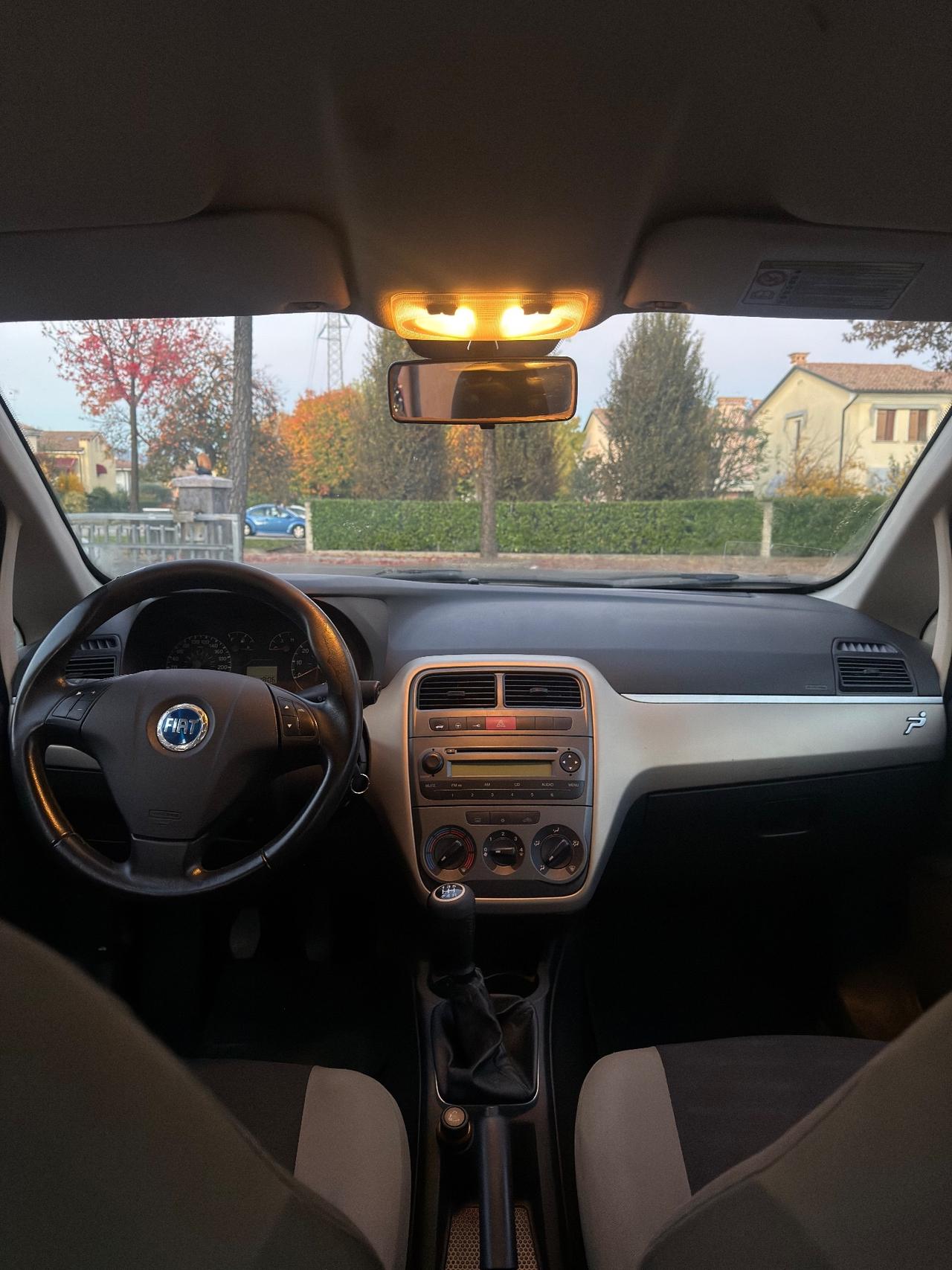 Fiat Grande Punto 1.3 MJT 75 CV 5 porte Active