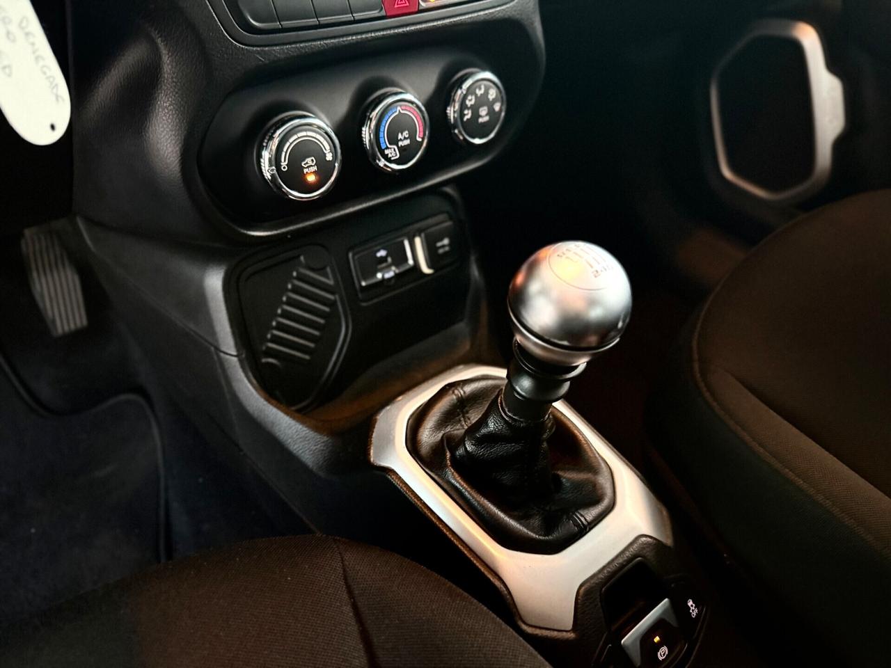 Jeep Renegade 1.4 BENZIAN TETTO PANORAMICO APRIBILE