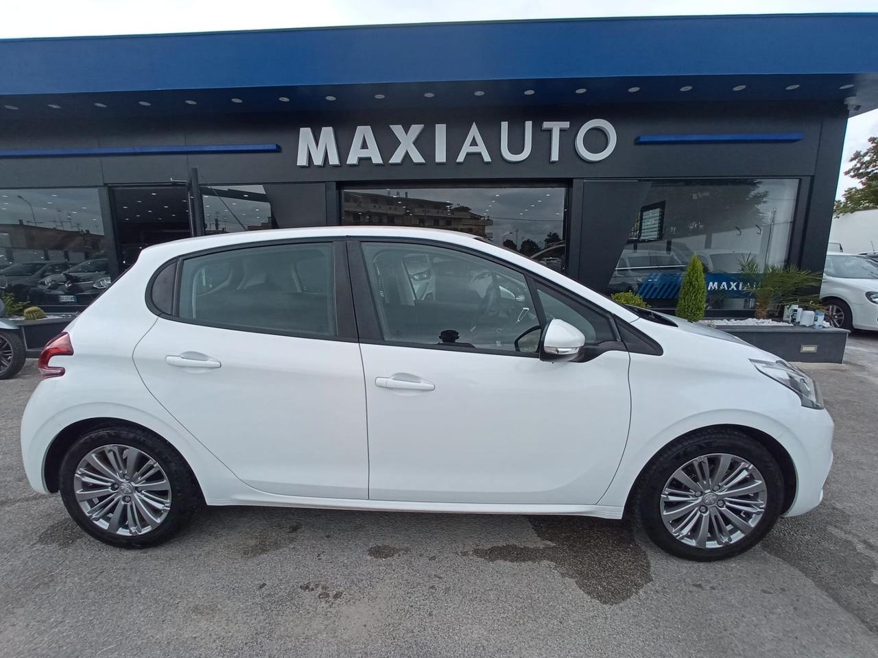Peugeot 208 allure 2018
