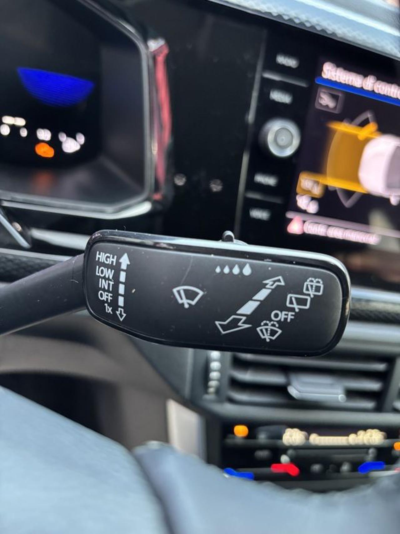 Volkswagen Taigo 1.0 TSI 95 CV Life LED-NAVI-CAM-16"