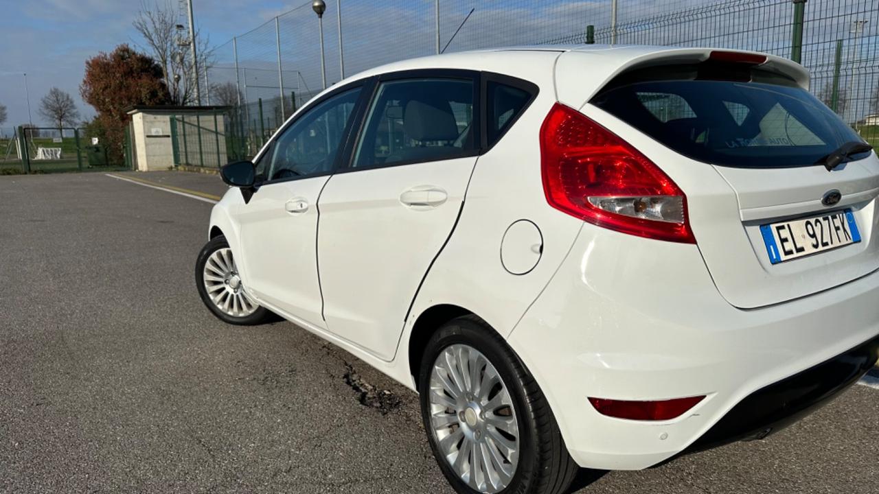 Ford Fiesta 1.6 TDCi 95CV 5 porte(anche per neopatentati)