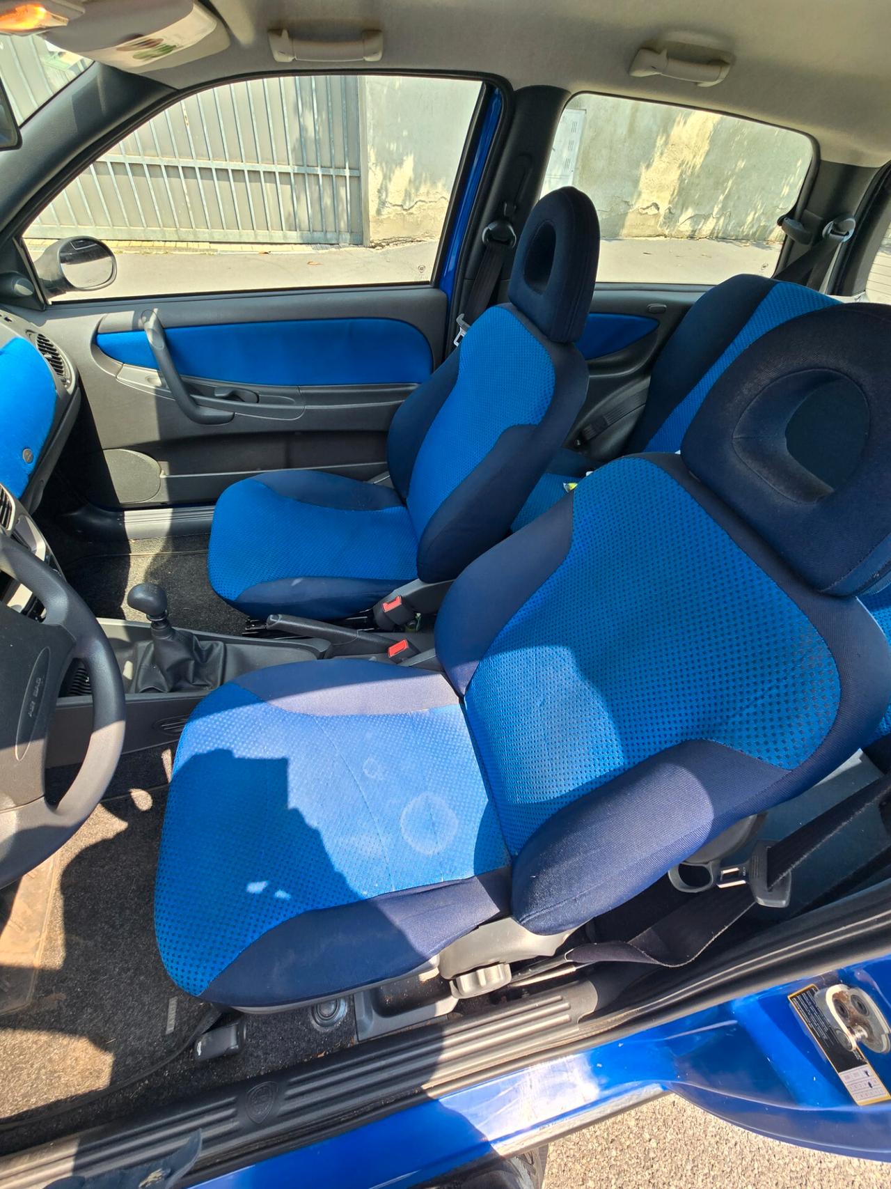 Lancia Y 1.2i 16V 61000 km NEOPATENTATI!!!!