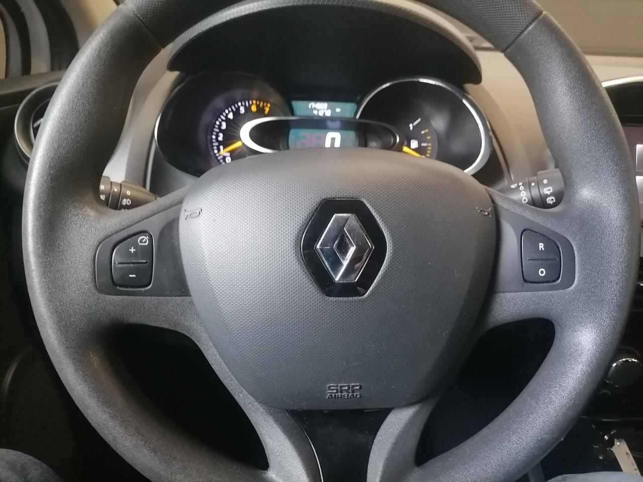 Renault Clio 1.2 75CV 5 porte Costume National