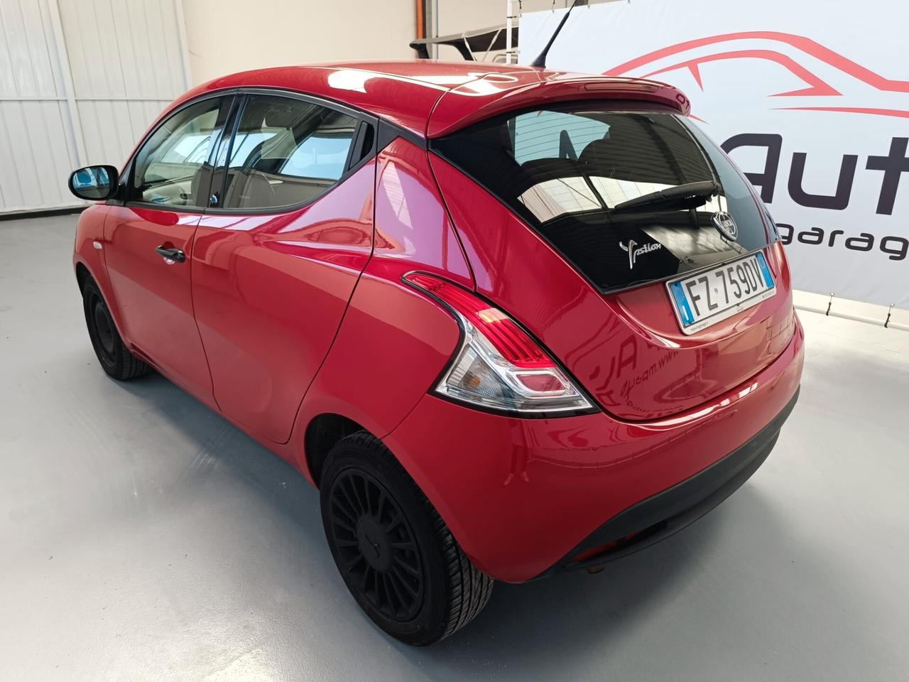 Lancia Ypsilon 1.2 69 CV 5 porte GPL Ecochic Gold