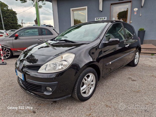 RENAULT Clio 3ª serie - 2006