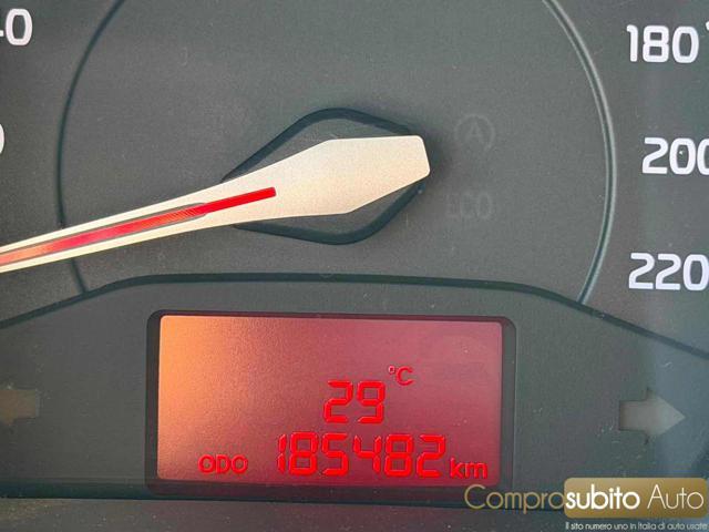 KIA Rio 1.1 CRDi 5p. Cool