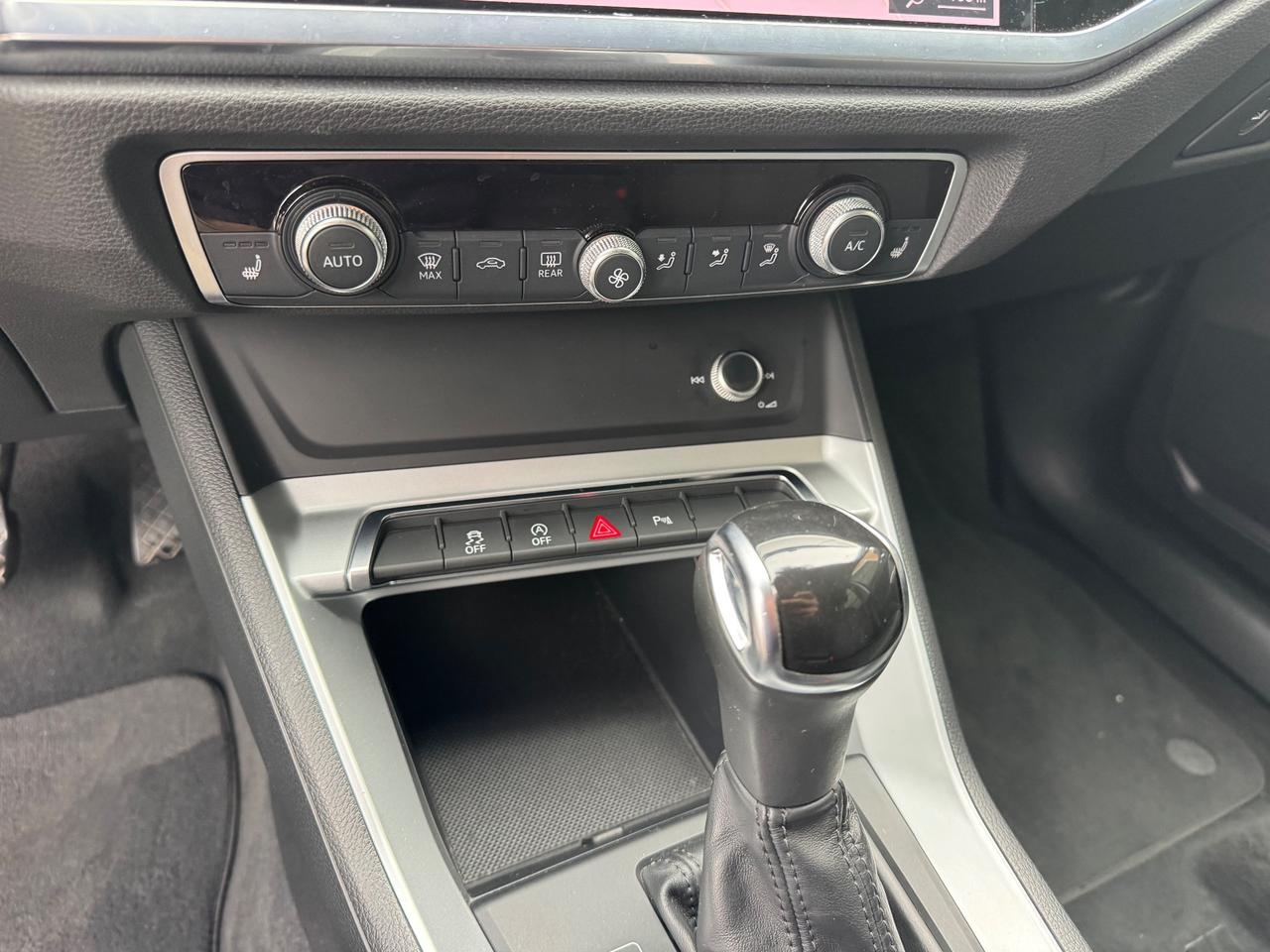 Audi Q3 40 TDI quattro S tronic Business Advanced