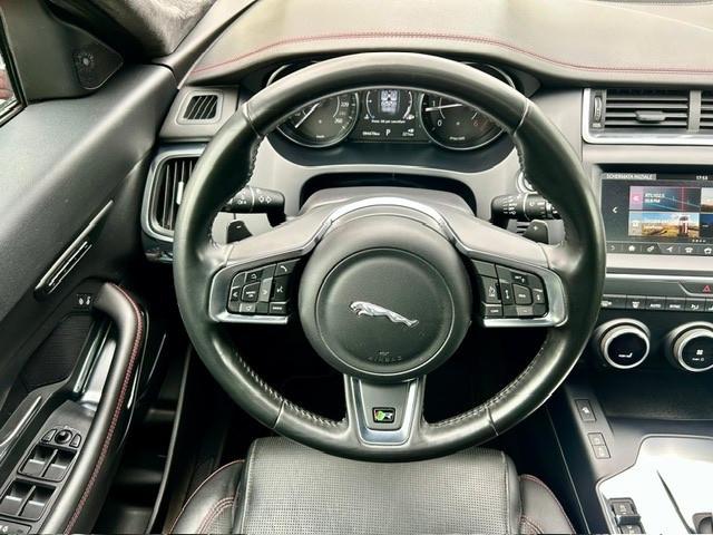 Jaguar E-Pace 2.0D 180 CV AWD R dynamic Chequered Flag