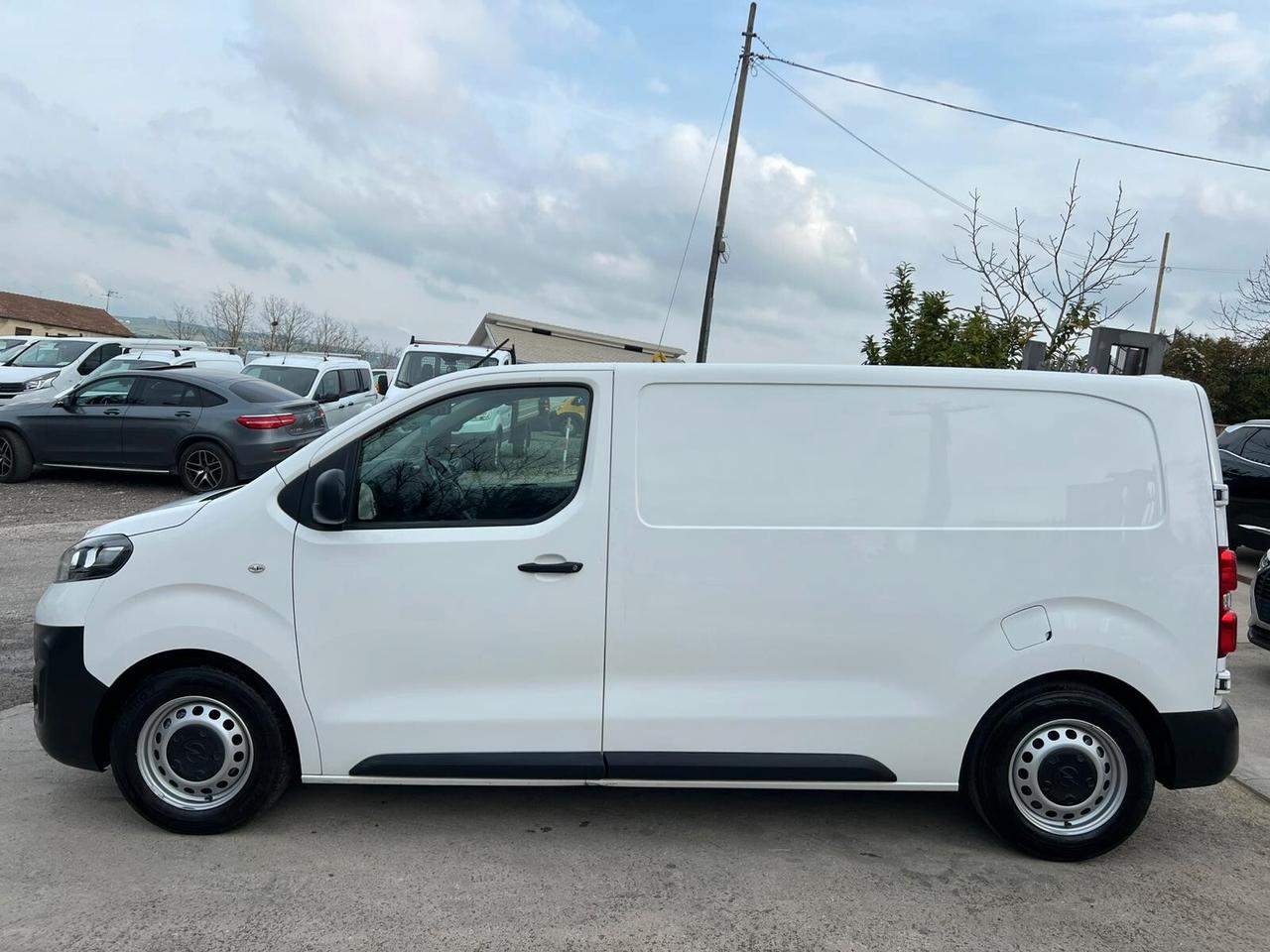 Opel Vivaro 2.0 120cv - automatico