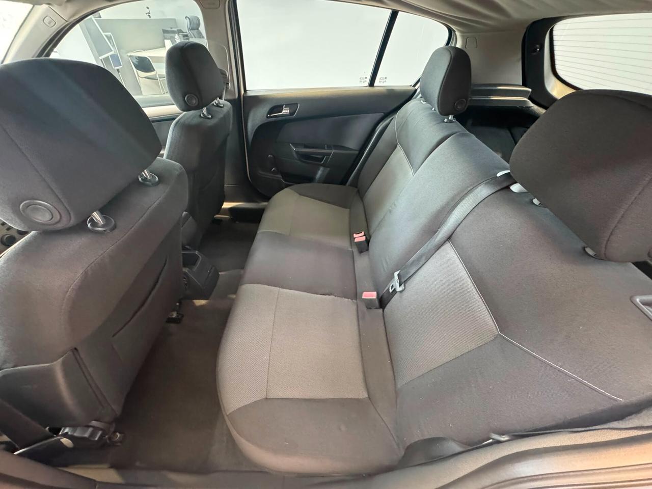 Opel Astra 1.3 CDTI 5 porte Enjoy