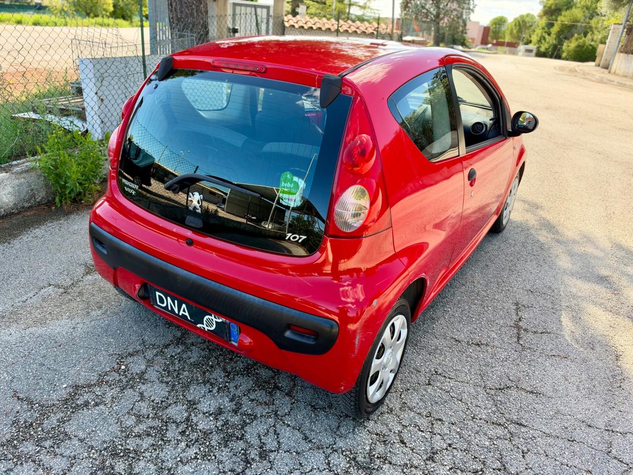 Peugeot 107 1.0 benzina neopatentati uniproprietà