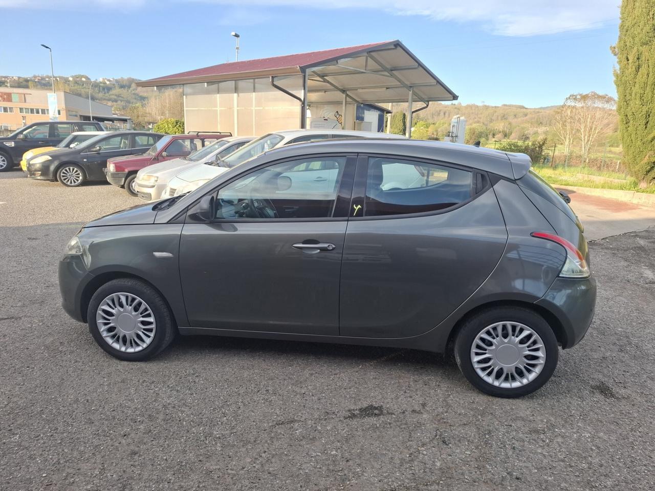 Lancia Ypsilon 1.2 69 CV Platinum