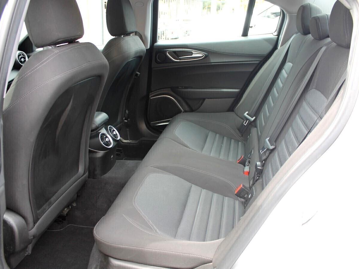 Alfa Romeo Giulia 2.2 Turbodiesel 160 CV AT8 Business