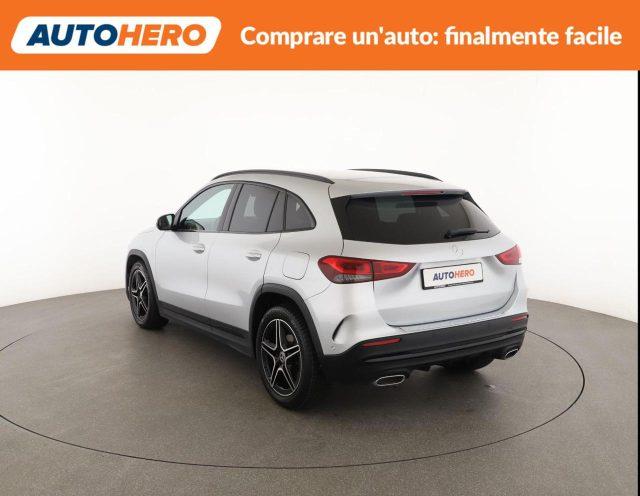 MERCEDES-BENZ GLA 180 d Automatic Premium