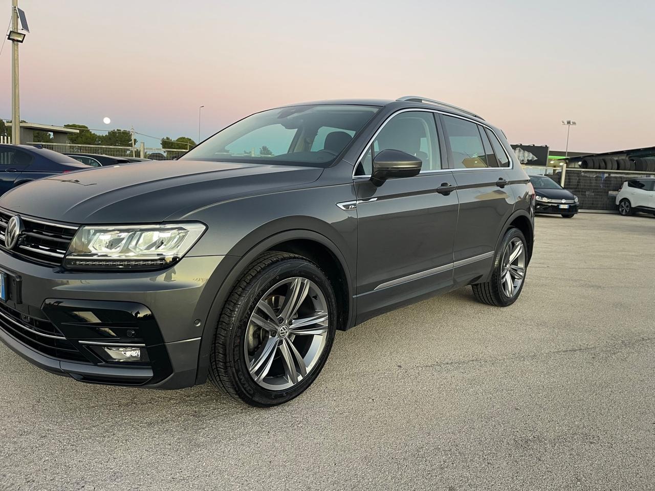 VOLKSWAGEN TIGUAN 2.0 TDI 150 DSG 4MOTION R-LINE
