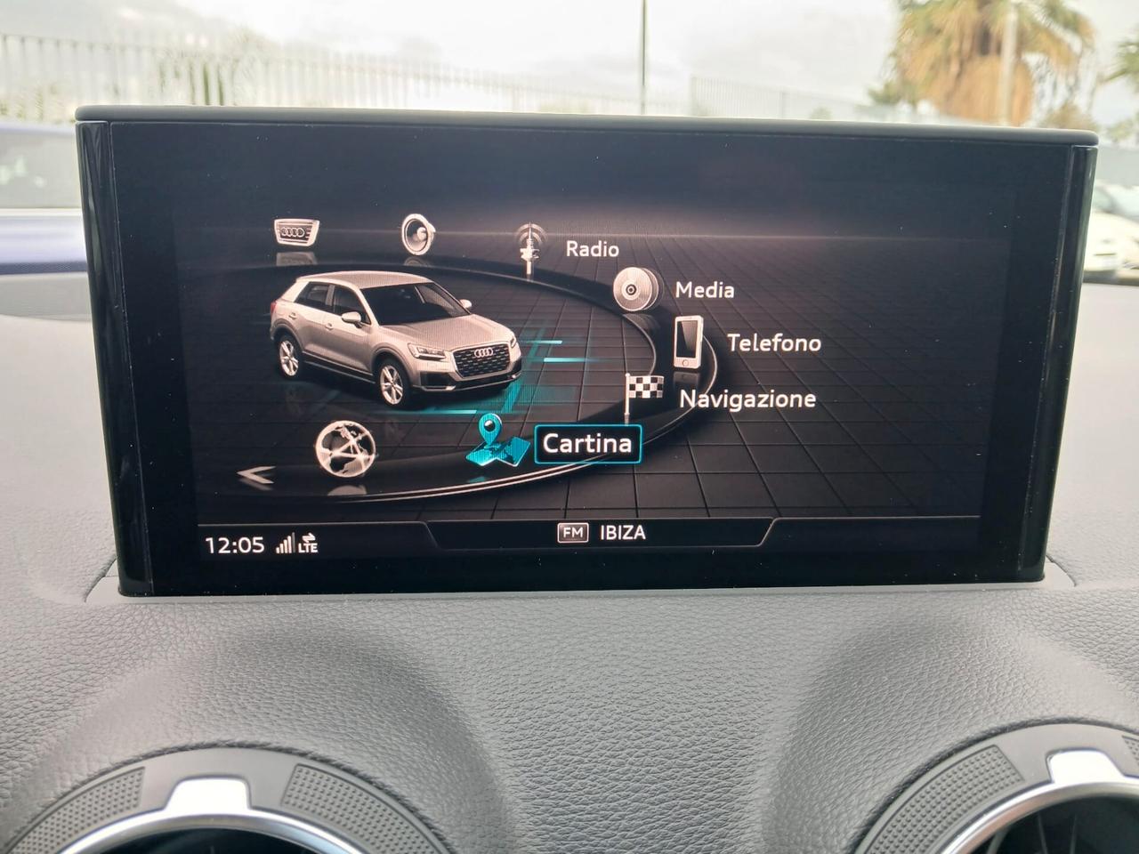 Audi Q2 35 TFSI S tronic Business