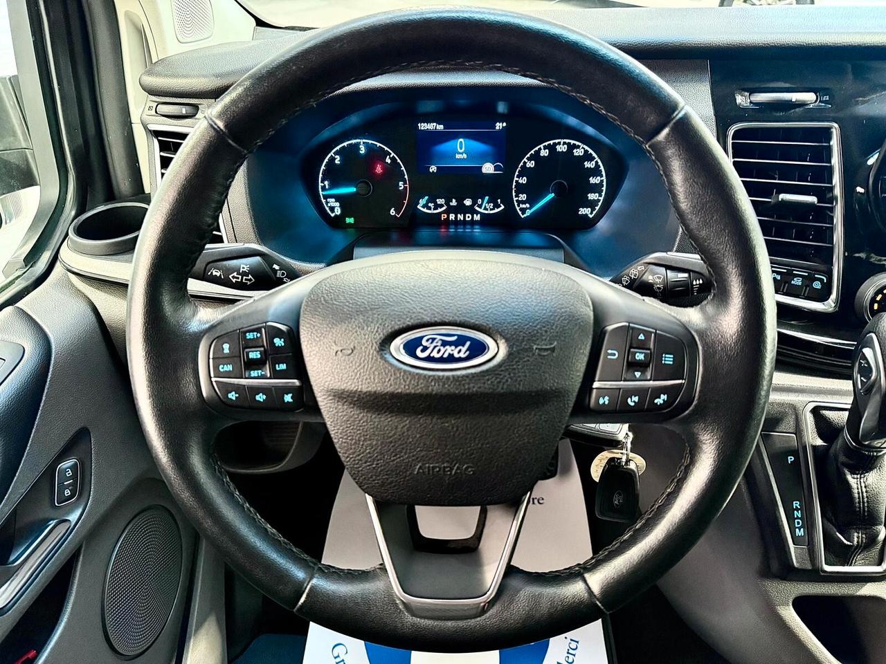 Ford Tourneo Custom Tourneo Custom 320 2.0 EcoBlue 185CV aut. PC Sport