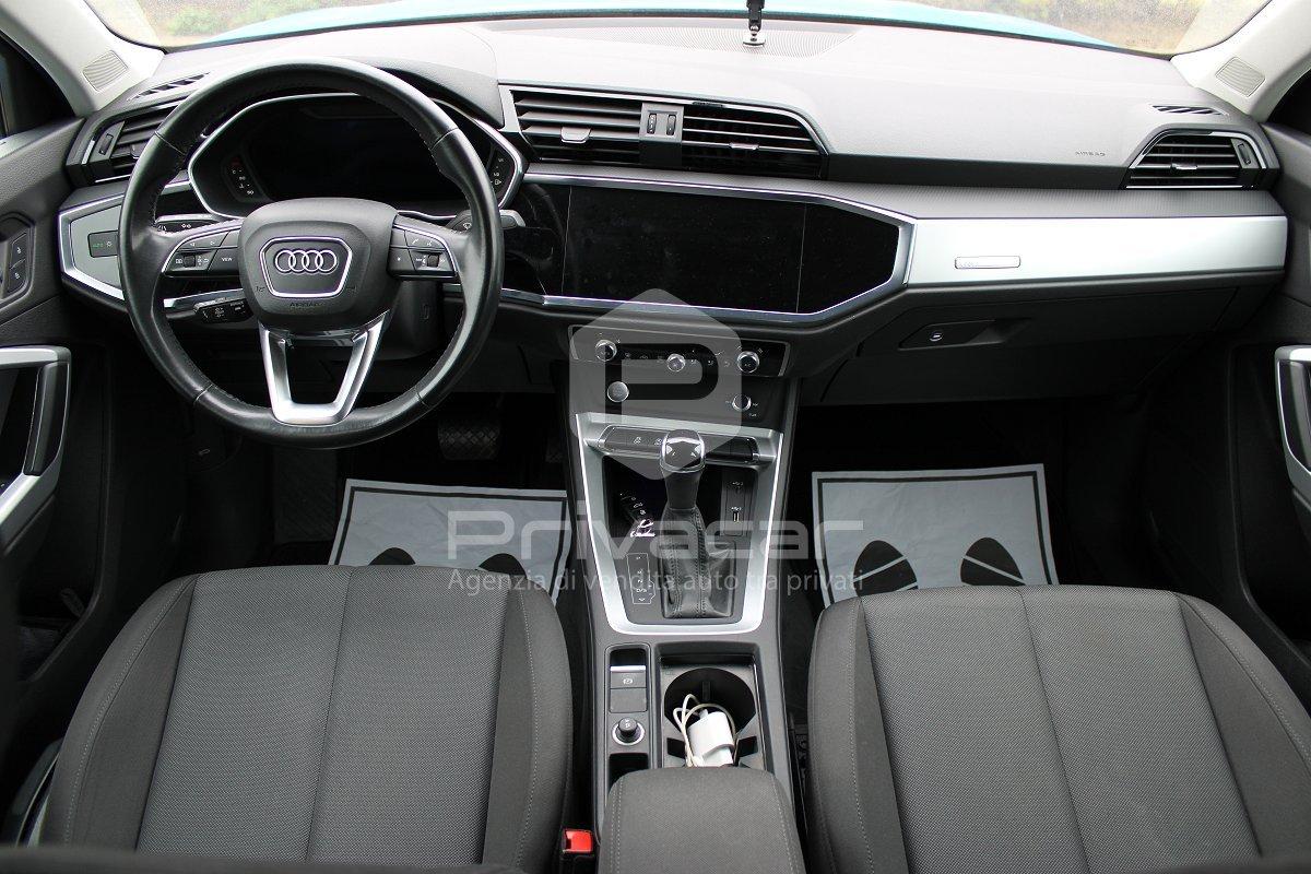 AUDI Q3 35 TDI S tronic Business
