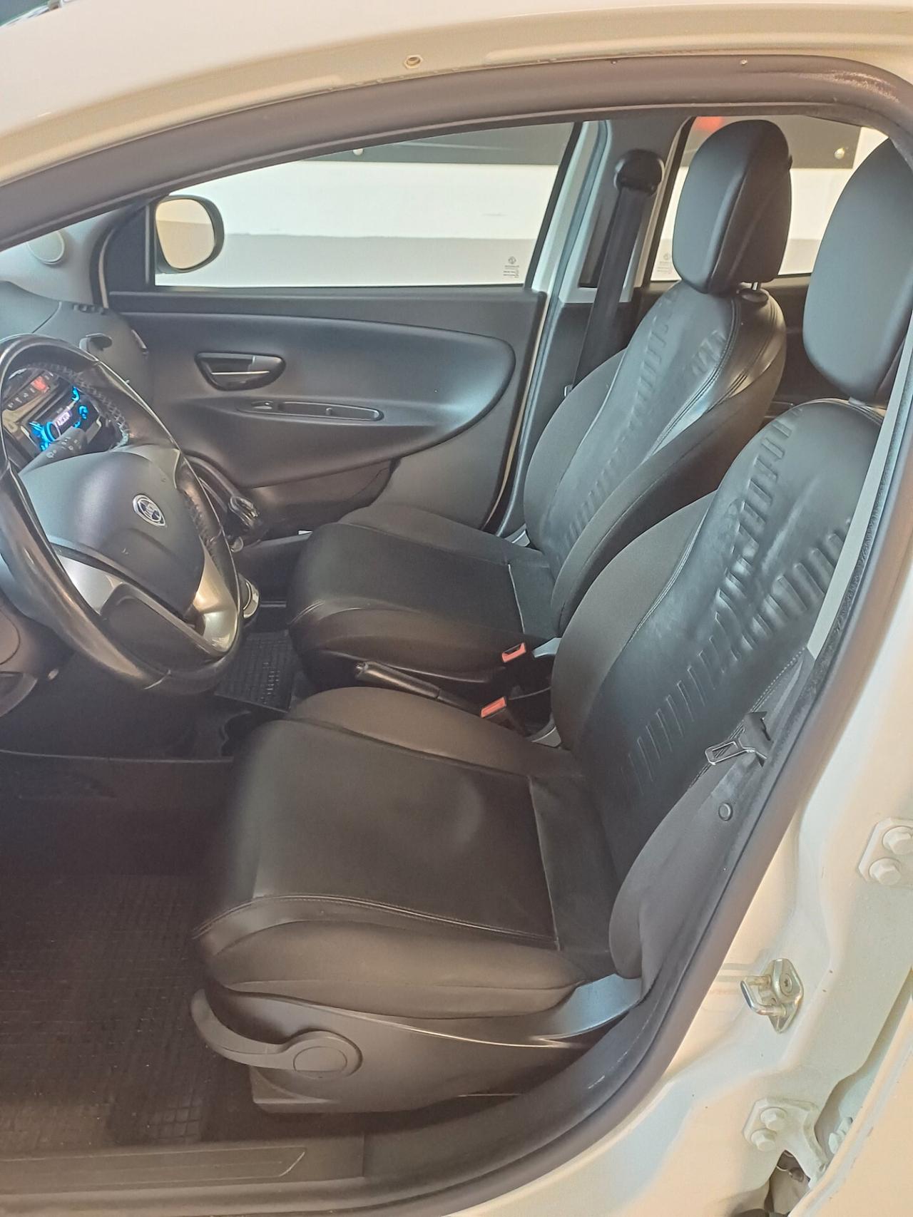 Lancia Ypsilon 1.2 69 CV 5 porte GPL Ecochic Gold