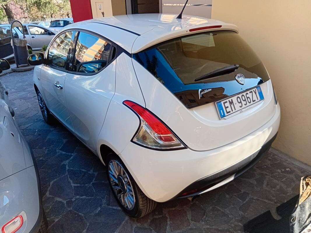 Lancia Ypsilon 1.3 mjt Silver s&s 95cv