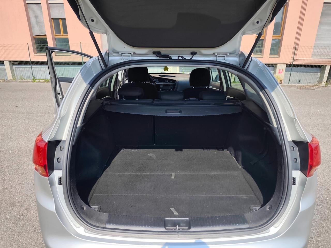 Kia Ceed cee'd 1.6 CRDi 110 CV SW neopatentati