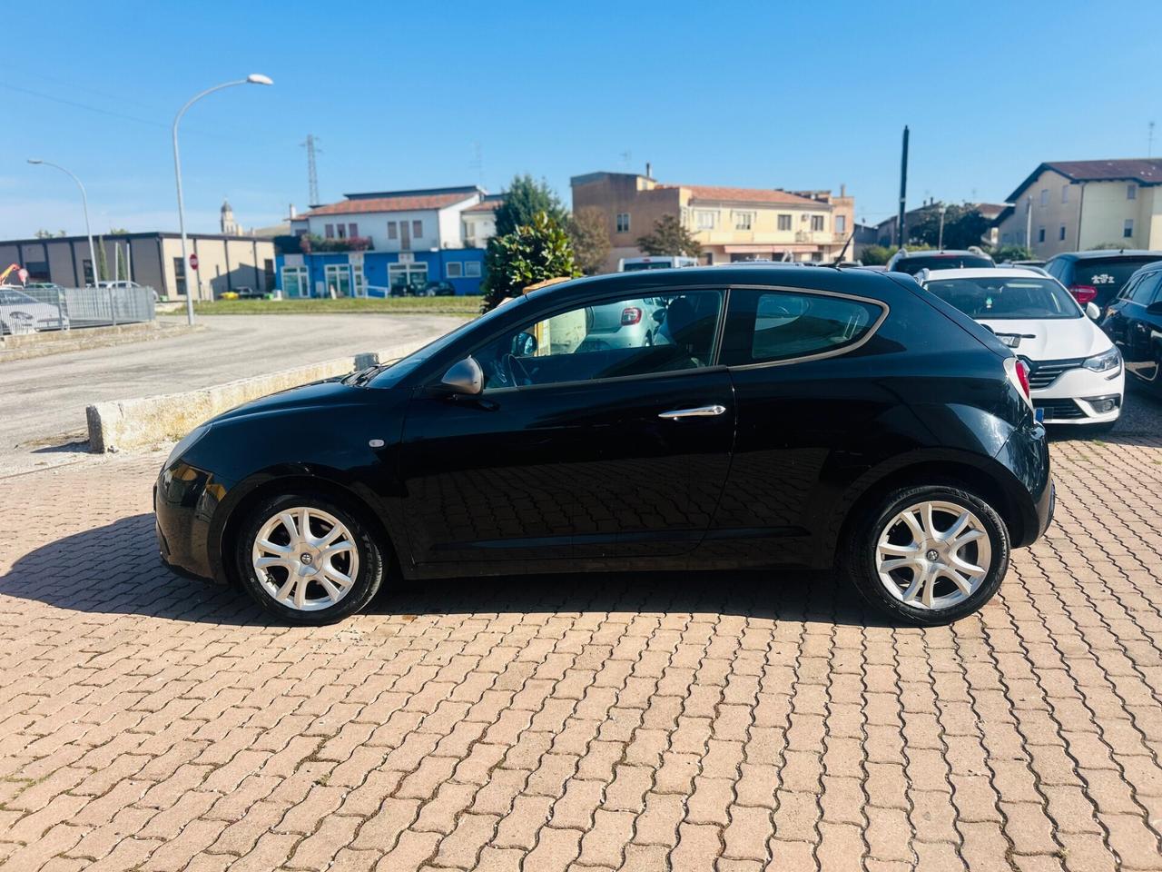 Alfa Romeo MiTo 1.3 JTDm-2 95 CV S&S Distinctive Sport Pack