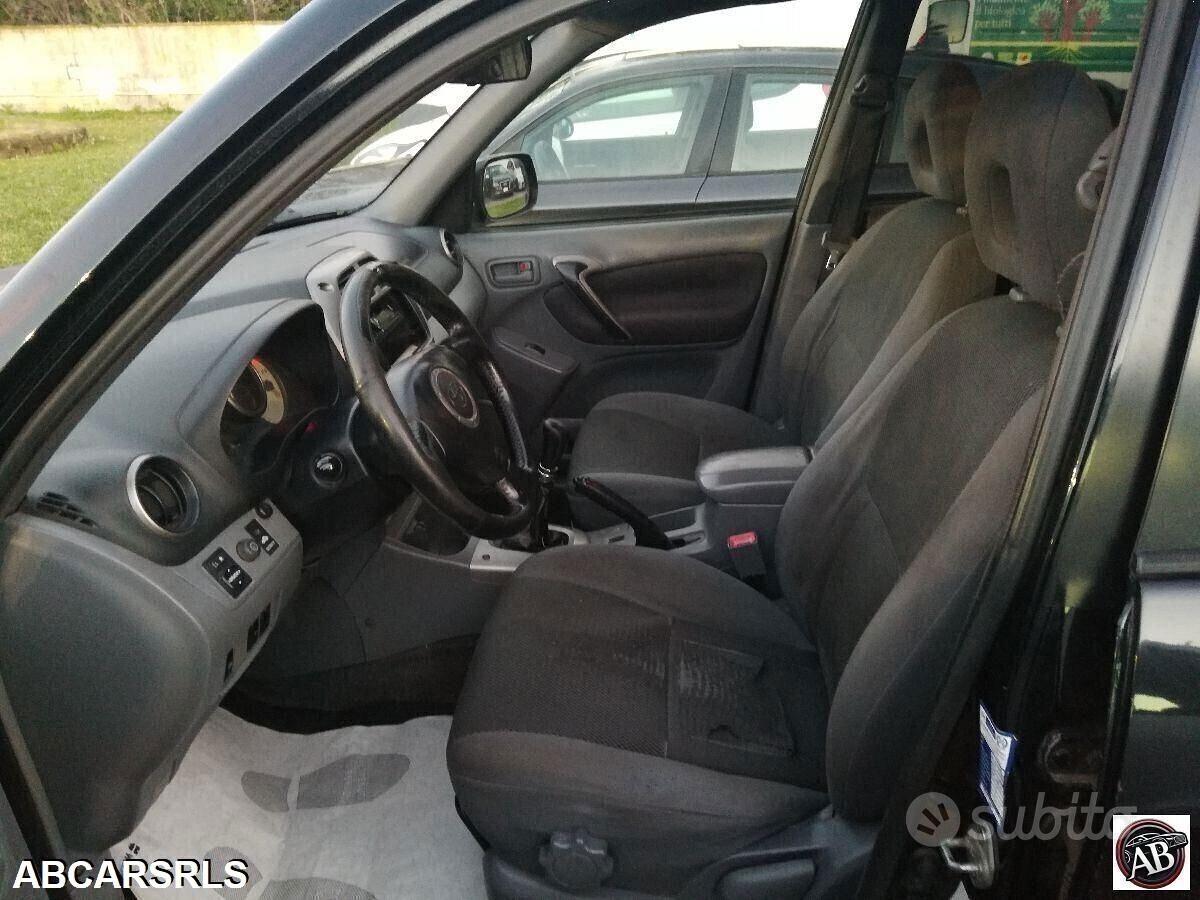 Toyota RAV 4 RAV4 2.0 Tdi D-4D cat 5 porte Sol