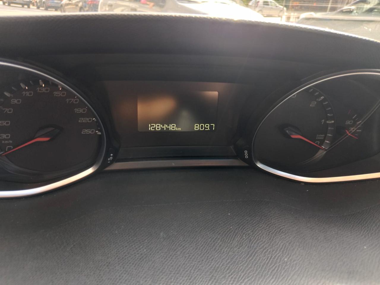 Peugeot 308 BlueHDi 130 S&S SW Tech Edition